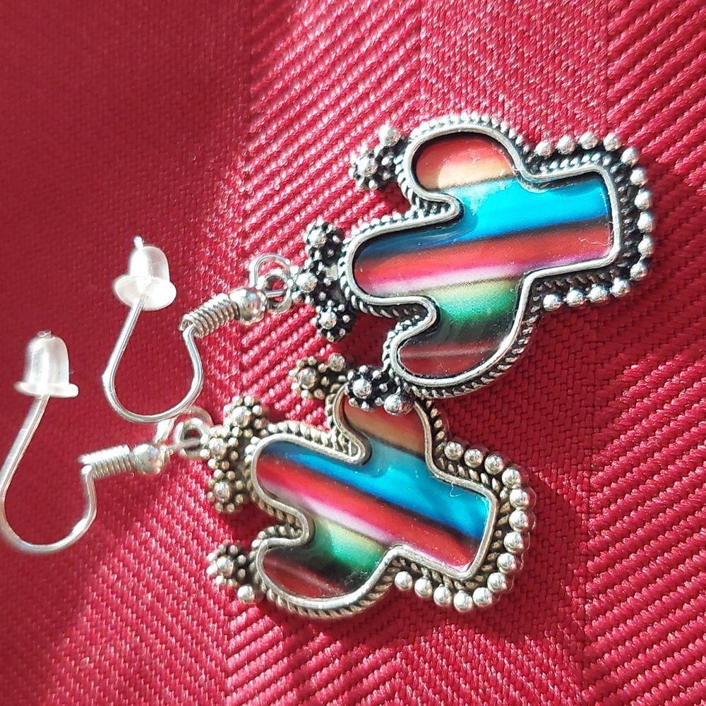 Dangley earrings